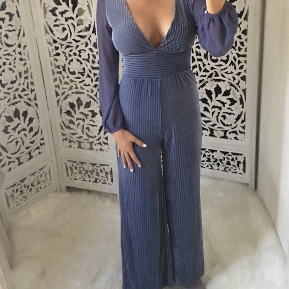 LAST 1️⃣ Icicle Baby Deep V Velvet Jumpsuit - Picture 4 of 7